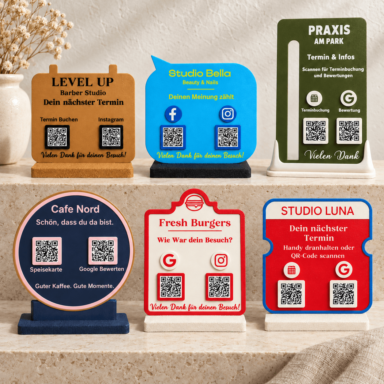 Personalisierter QR-Code-Aufsteller mit NFC – 6 Designs zur Auswahl