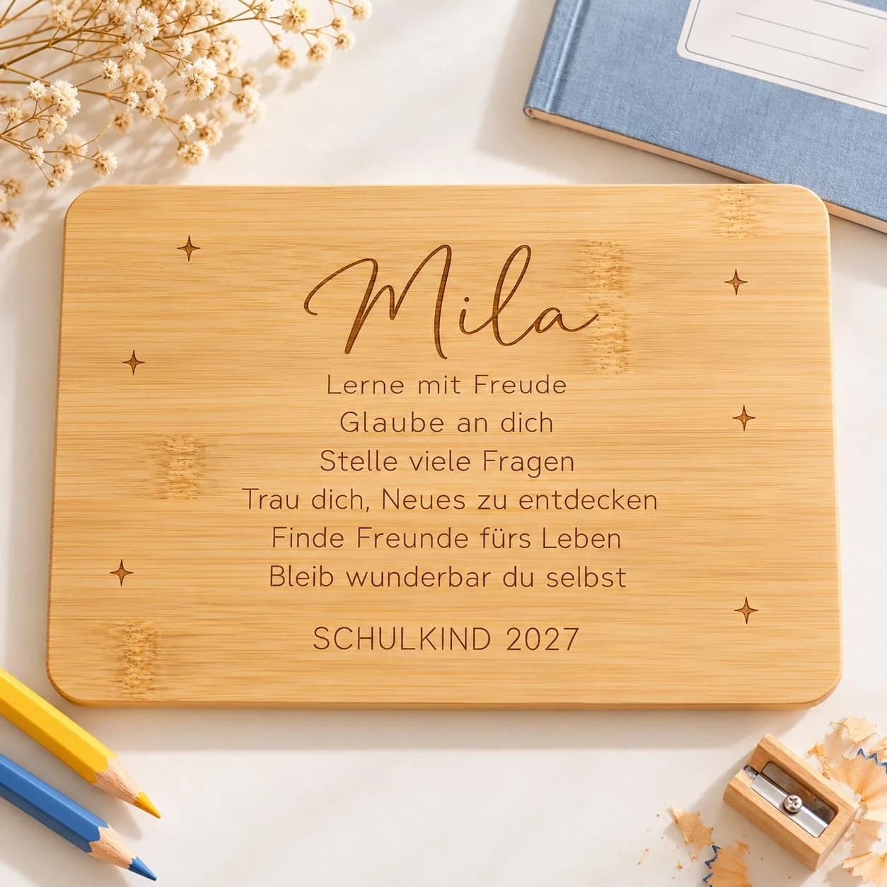 Bambusbrett zur Einschulung mit Beispielname Mila