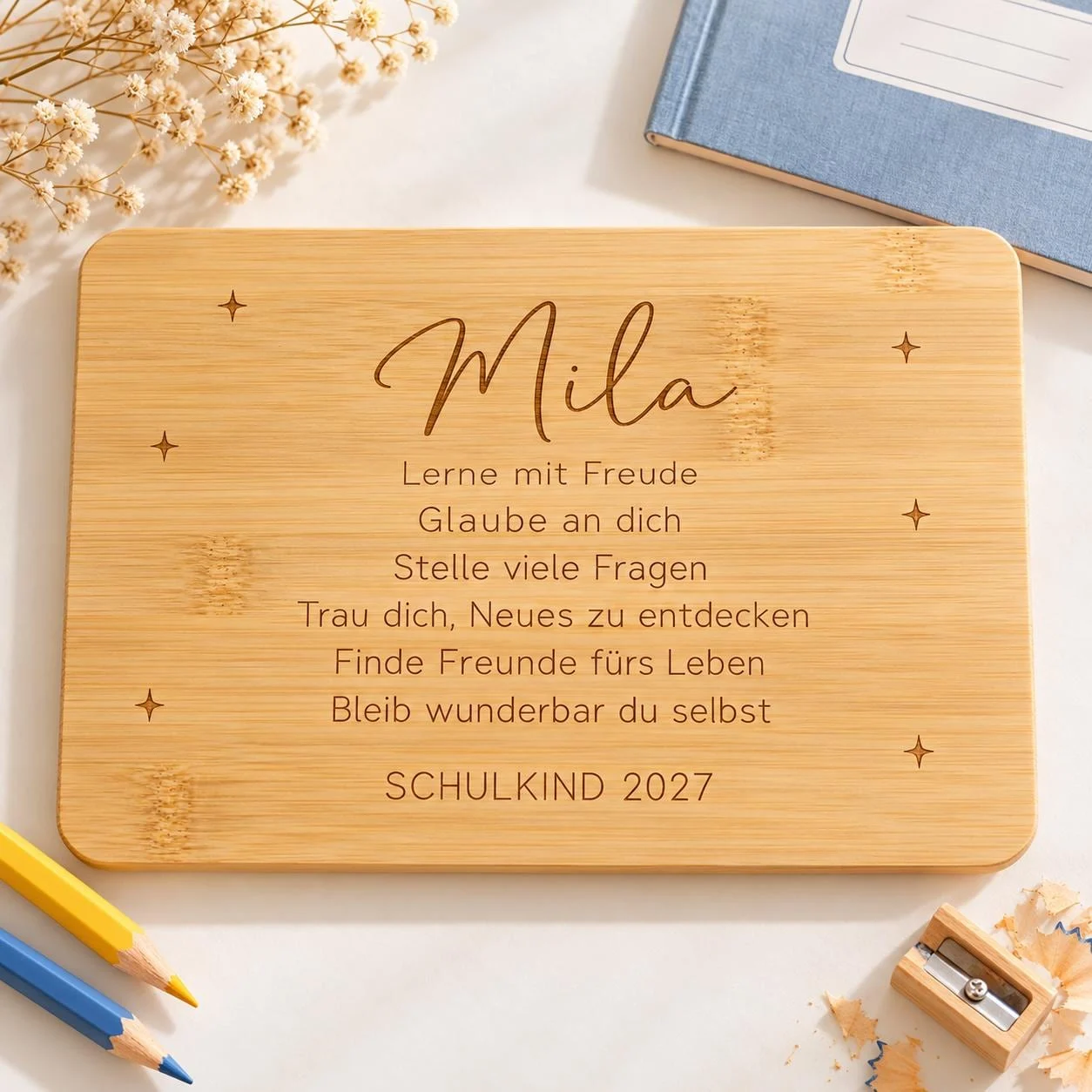Bambusbrett zur Einschulung mit Beispielname Mila