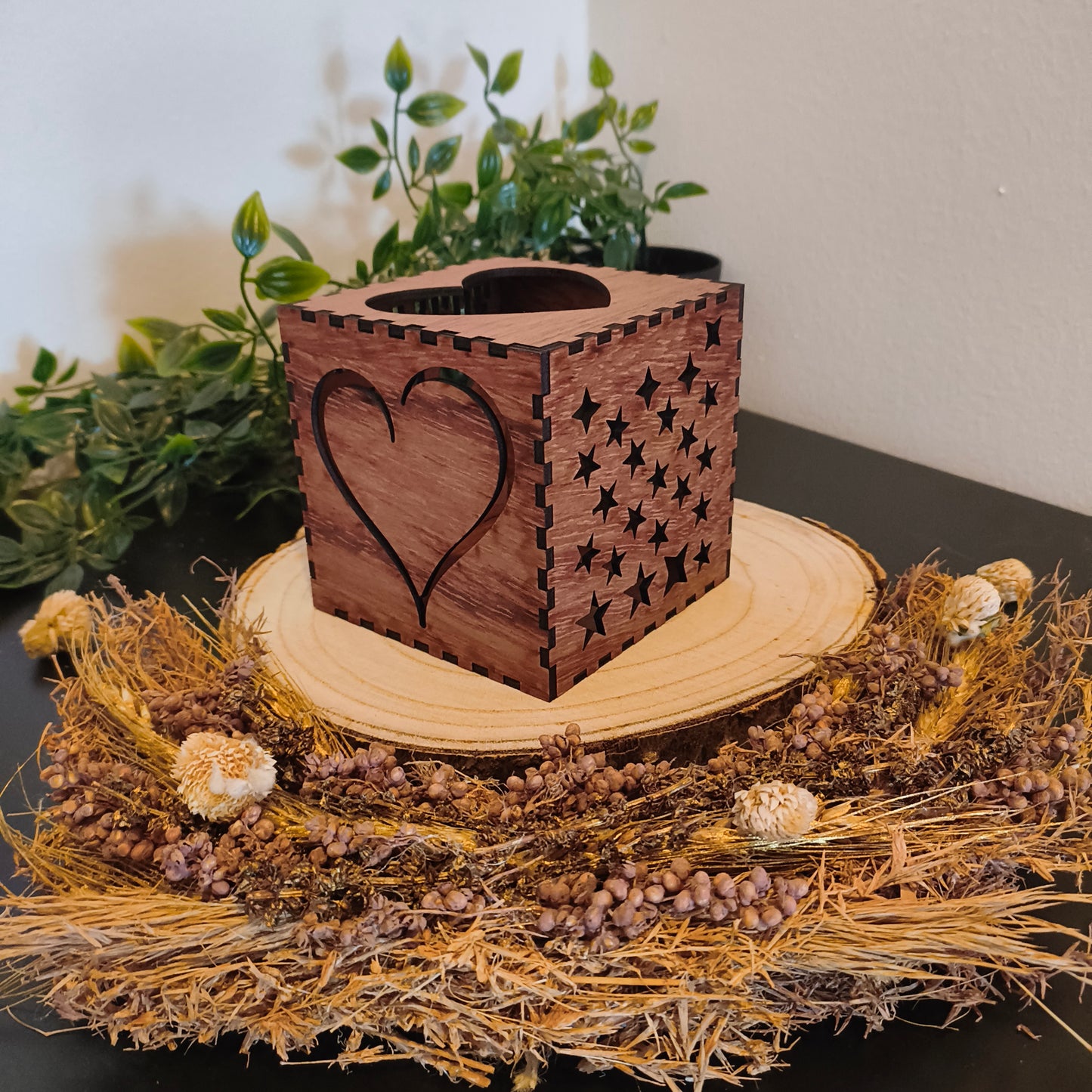 Personalisierte Holz Lichtbox mit Namen – Romantisches Geschenk für Ihn & Sie