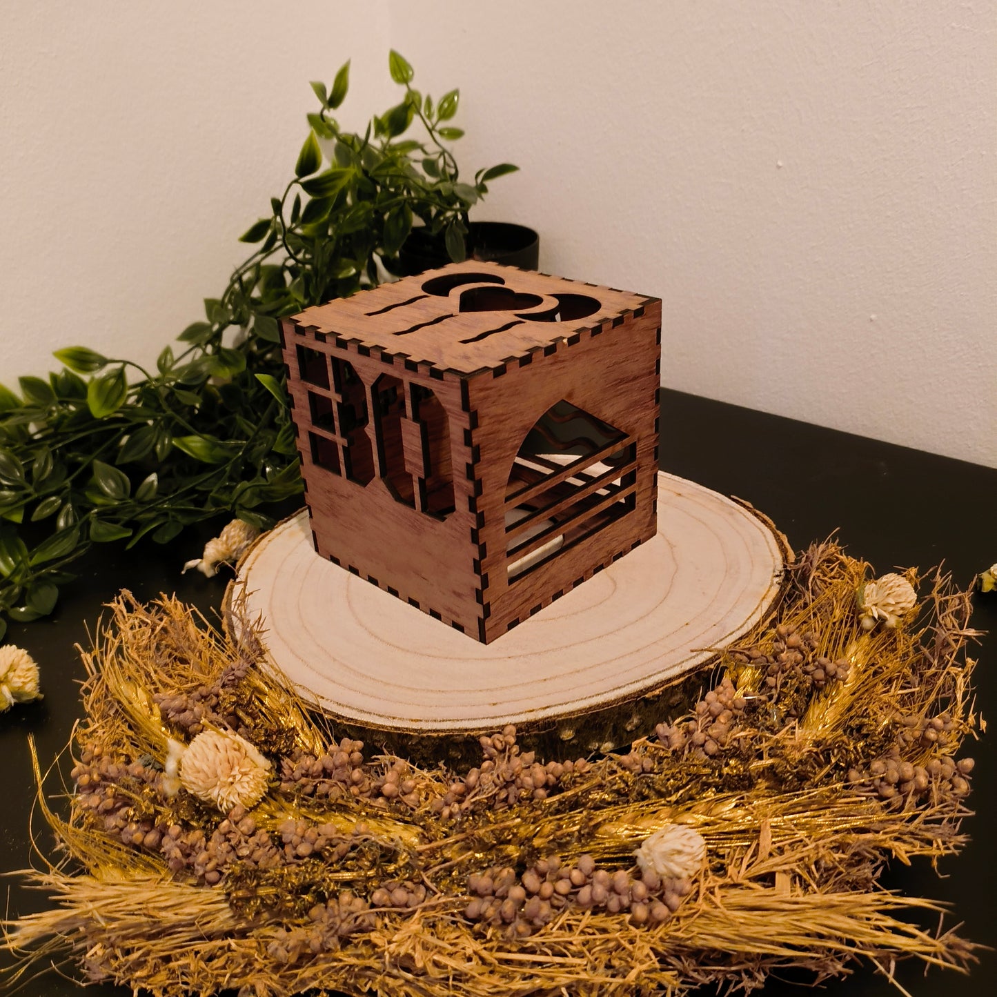 Personalisierte Geburtstags Lichtbox aus Holz – Name & Datum – Geschenk für Ihn & Sie