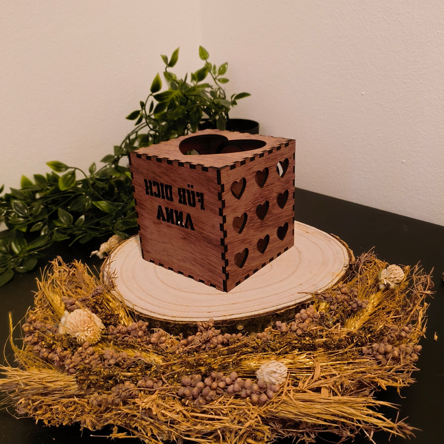 Personalisierte Holz Lichtbox mit Namen – Romantisches Geschenk für Ihn & Sie